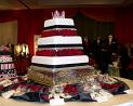 WEDDING CAKE W-RED ROSES